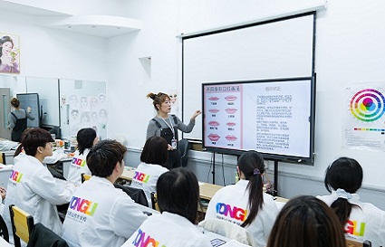 沈阳化妆学校 - 统丽化妆精英班介绍 沈阳化妆学校 - 统丽化妆精英班介绍